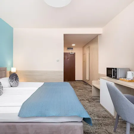 On The Parseta River By Renters Aparthotel *